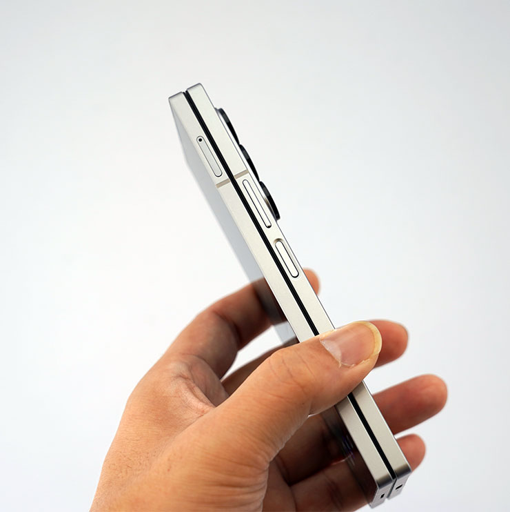 三星 AI 摺疊旗艦 Galaxy Z Fold6|Z Flip6 即日起展開預購,詳細上市資訊一次看! - 阿祥的網路筆記本 Galaxy Z Fold6 變得更為輕薄。