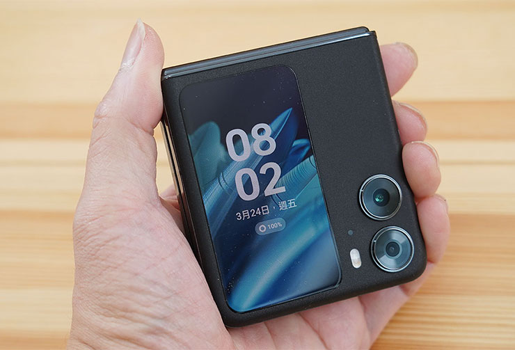 「小摺」將成為市場主流!「小型手機」流行將重新回歸? - 阿祥的網路筆記本 Oppo FInd N2 Flip 在推出時強調更大的外螢幕帶來更多實用功能