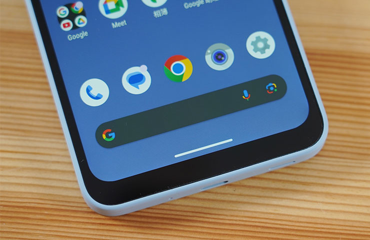 SHARP AQUOS Wish4 開箱實測:日系簡約美型、功能完整,堅固耐用無可挑剔! - 阿祥的網路筆記本 正面的下巴黑框會略寬一些。