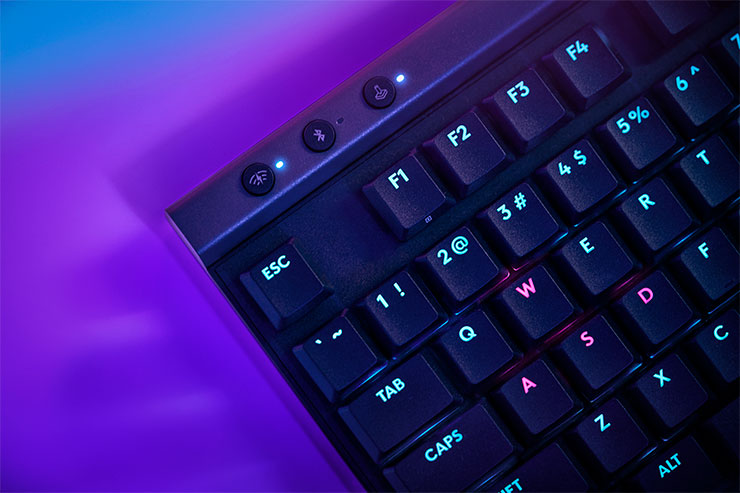 G515 LIGHTSPEED TKL無線遊戲鍵22釐米的輕薄設計，並加入新一代隔音層提升打字與遊戲體驗