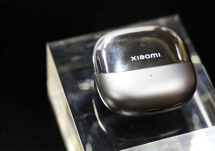 Xiaomi Buds 5 的充電盒