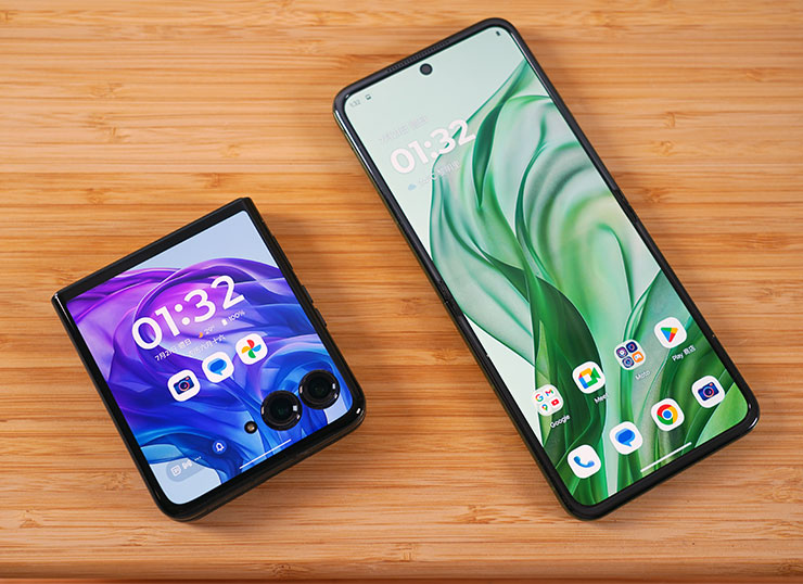 Motorola razr 50 Ultra 除了 4 吋大的上蓋螢幕，展開內螢幕後更是擁有 6.9 吋的大小。