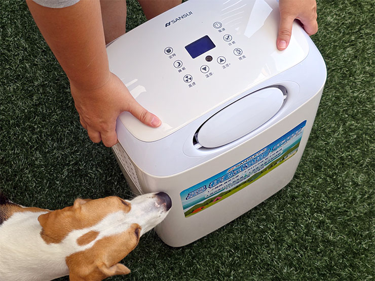 輪子在營區的草地、 碎石子地移動也沒問題，讓大家可以更省力一些！