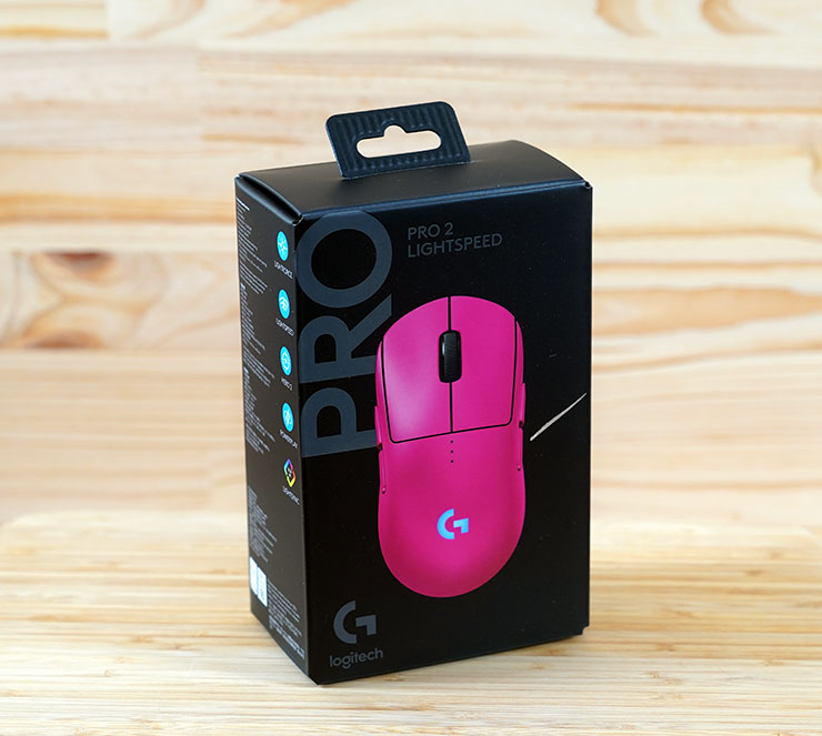 PRO 2 LIGHTSPEED 的外盒背面，可以直接辨識是哪一款顏色版本。