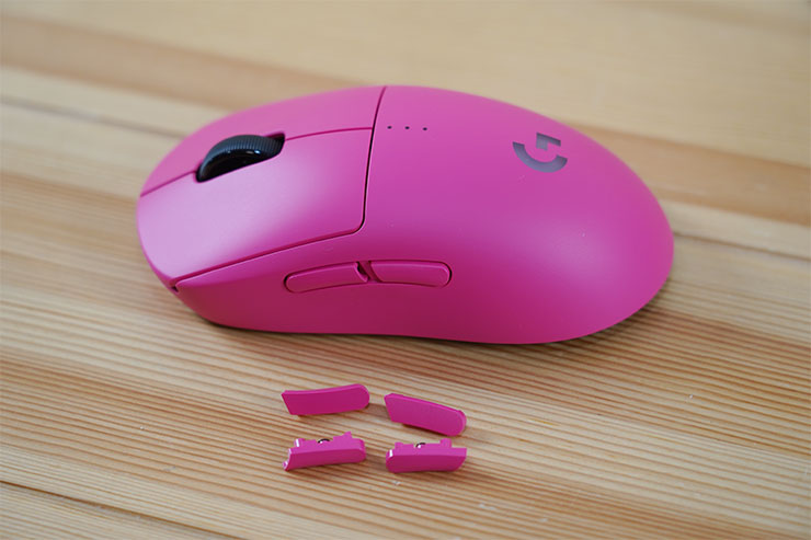 隨附了兩顆磁吸式按鈕，以及替換用的外蓋。