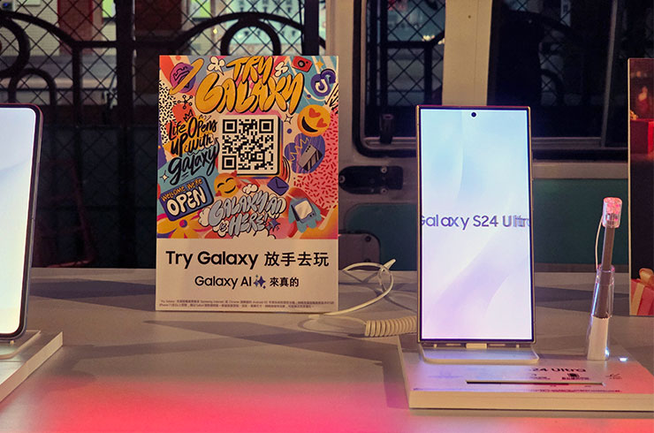 麵包車上也有 Galaxy S24 Ultra 實機可以體驗