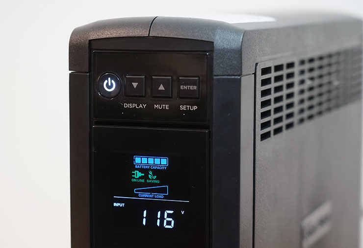 備援電力更上一層樓:CyberPower CP1500PFCLCDa V.S. PR1500LCD 同量級對比式開箱 - 阿祥的網路筆記本 CP1500PFCLCDa 是一款規格與功能性都不錯的入門級 UPS。