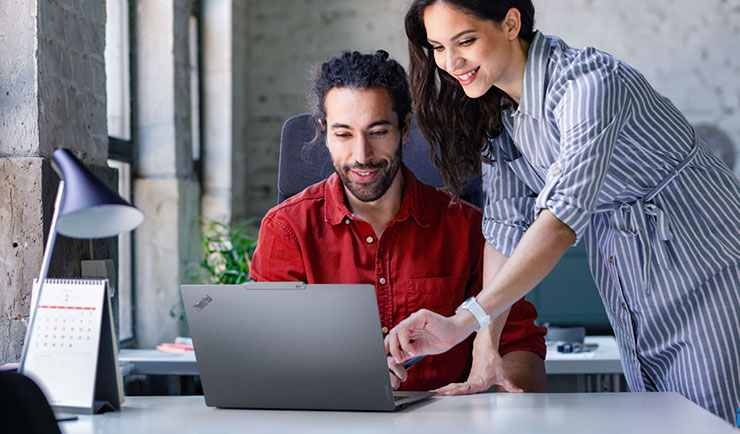 Lenovo於CES 2025大展發表一系列突破性AI驅動的產品與解決方案，展現品牌於商務、遊戲及日常應用領域的創新實力