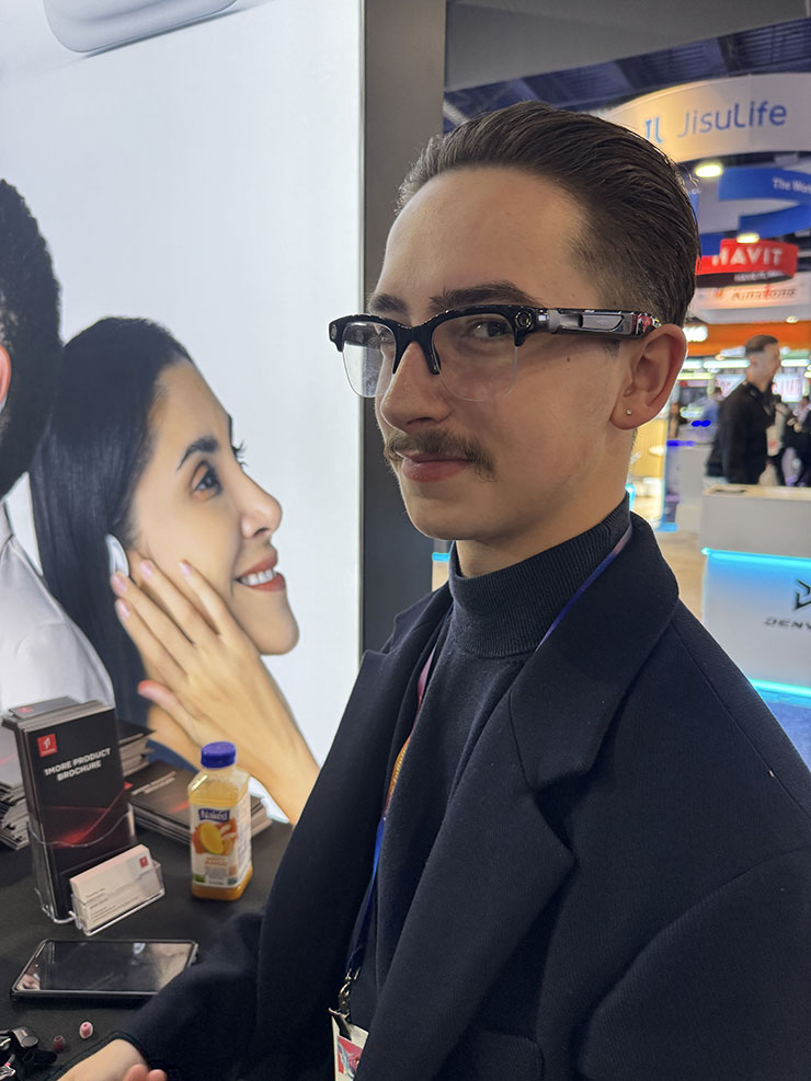 「1MORE G70 AI智慧眼鏡」以其創新科技與時尚設計，獲得參觀者與媒體的好評。