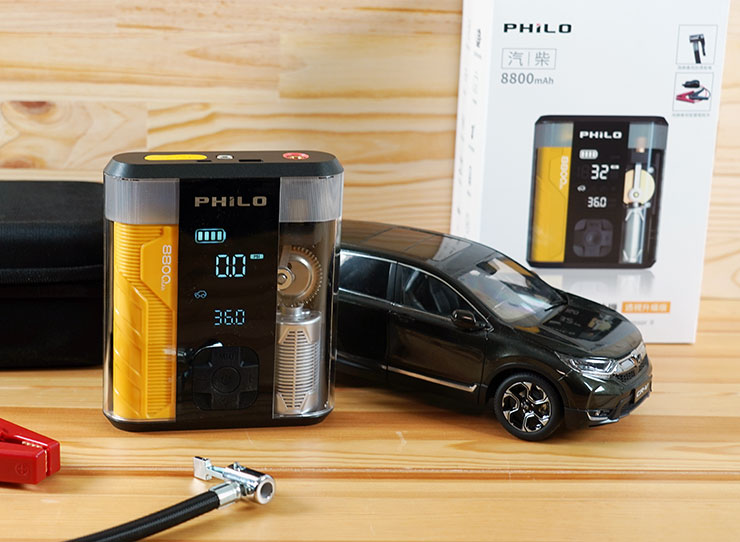 一台滿足救車電霸與行動打氣機功能，同時又有照明與行動電源供電功能的「STP09二代 行車救援王」非常推薦每一位用車族都能準備一台放在車上以備不時之需！