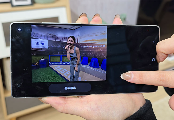 三星 Galaxy S25 系列實機體驗分享:Galaxy AI 迎來大升級,應用功能更「懂你」! - 阿祥的網路筆記本 物件刪除後,透過生成功能填補空白,也能發現到細節的還原很到位,也不會有奇怪的東西跑出來。