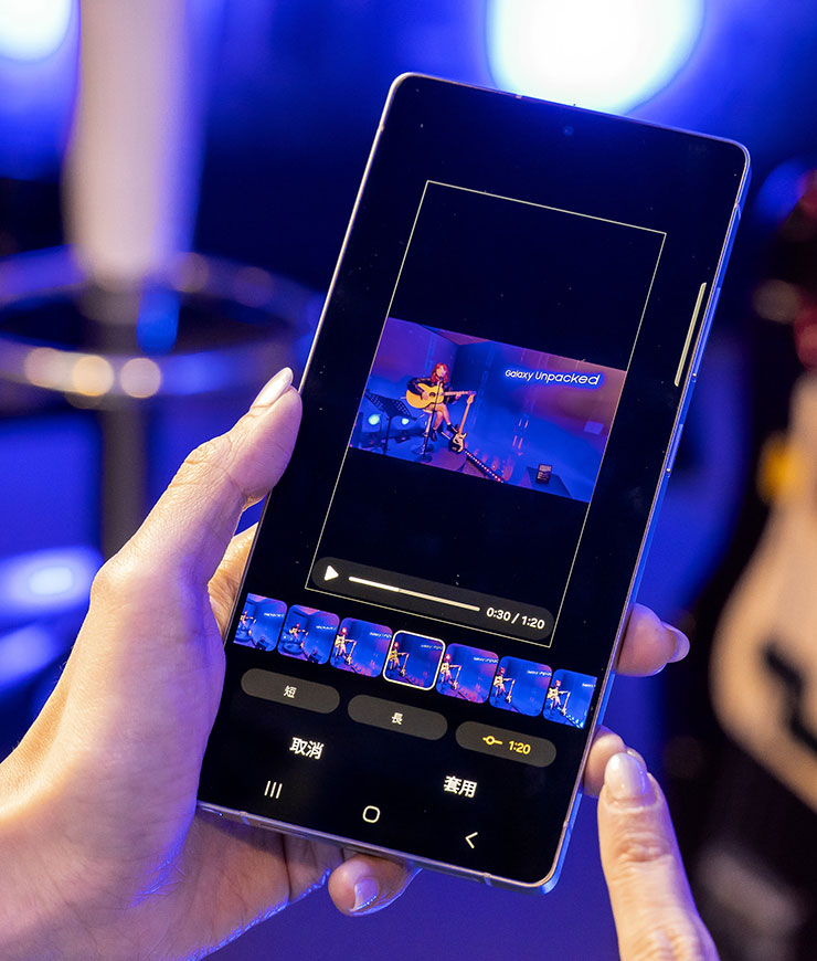 自動剪輯：透過AI快速擷取多個影片中的精彩片段，自動剪輯生成亮點影音。