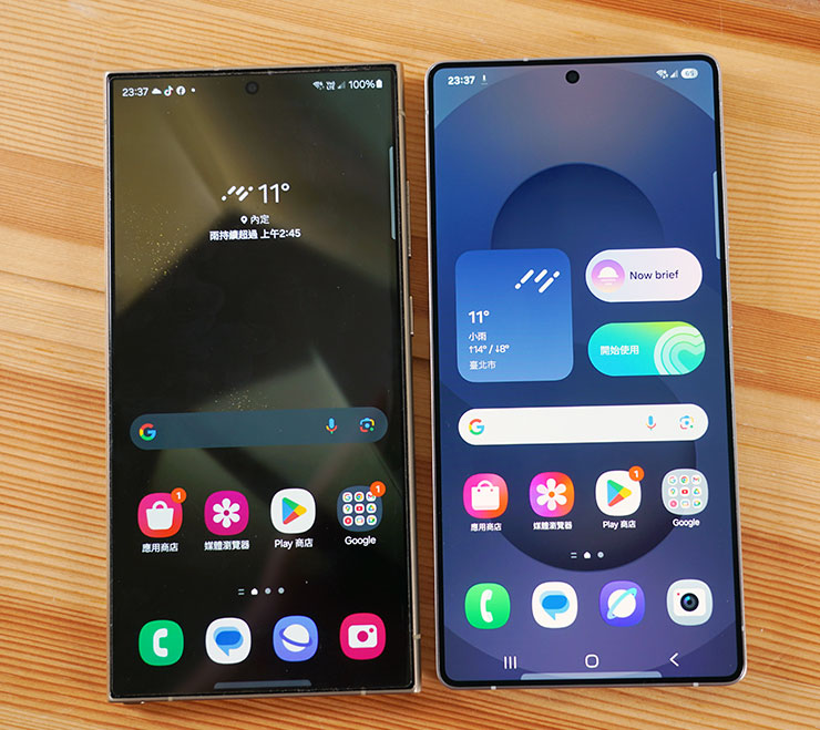 圖左為 Galaxy S24 Ultra，圖右為 Galaxy S25 Ultra，視覺上明顯感受到 S25 Ultra 圓潤許多，螢幕邊框兩支手機其實差不多，都是極窄化設計，視覺效果極佳。
