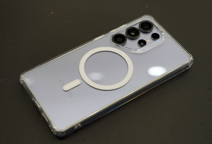 安裝上 Galaxy S25 Ultra 的樣子。