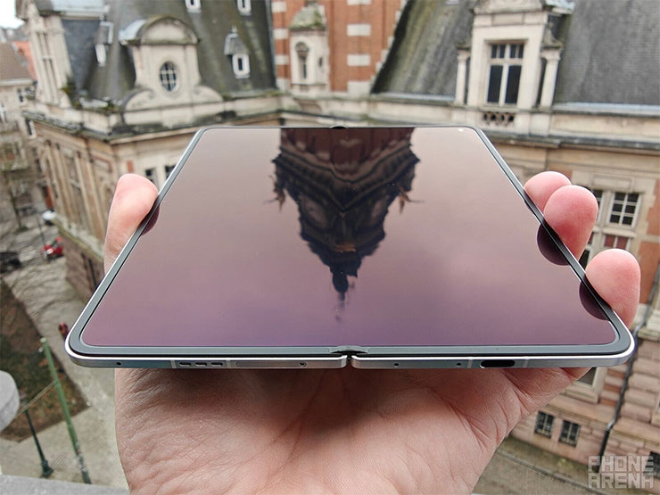 Oppo 將於 2/20 發表「最薄摺疊機」Find N5,摺疊狀態僅 8.93mm 厚,更有驚人堅固性? - 阿祥的網路筆記本 Oppo Find N5 展開狀態內螢幕,完全看不到螢幕摺痕