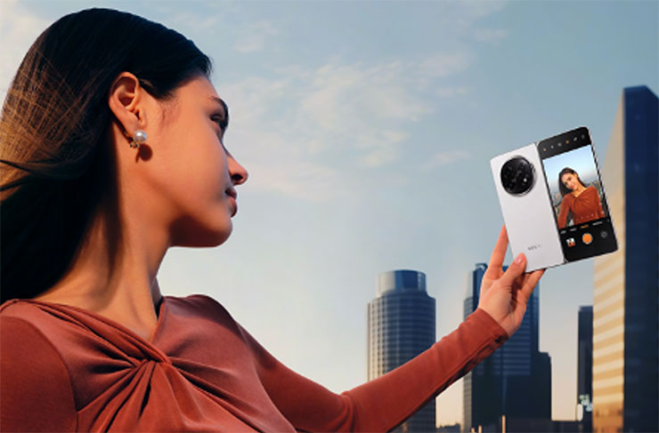 Find N5 結合強大的 Hasselblad 哈蘇影像系統與摺疊硬體。