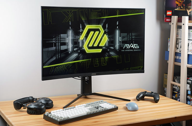 MSI MAG 321CUPDF 是一款 1500R 曲率的 32 吋電競顯示器，同時也擁有 4K 解析度與 160Hz 的高流暢度，更有便利的「MSI Dual Mode」雙模式顯示功能。