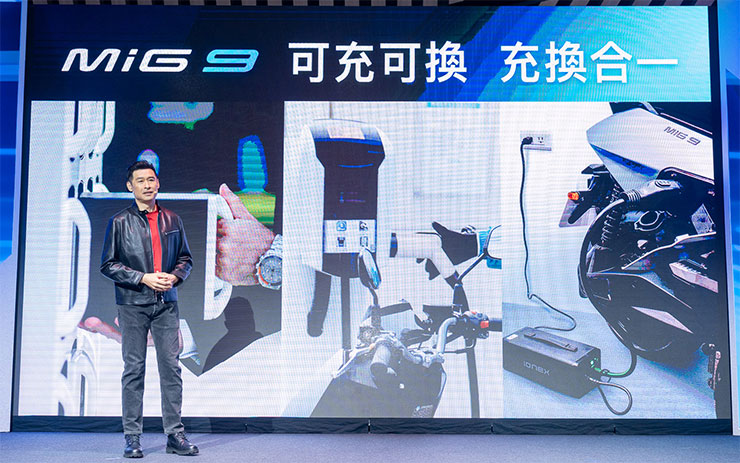 MiG 9 搭載 KYMCO 獨家 Ionex 創世紀「可充可換，充換合一」功能