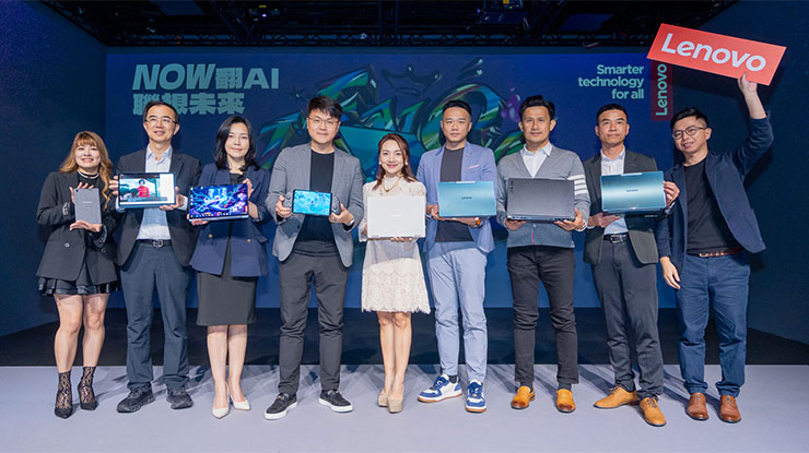 Lenovo AI Now 重新定義 AI PC!地端運行 AI 大模型,電競平板 Legion Tab 超吸睛! - 阿祥的網路筆記本 長官合影,左起:Lenovo 家用事業部產品經理 Lillian、展碁國際股份有限公司 資深副總經理 魏正棠、PChome 網路家庭國際資訊股份有限公司 商品部副總經理 吳佳倩、台灣大哥大股份有限公司 資深副總暨商務長 林東閔、Lenovo 家用事業部總經理 Jasmine、富邦媒體科技股份有限公司 電商業務一處處長 李力安、NVIDIA台灣分公司 協理 邾亦為、聯強國際股份有限公司 資深總監 何品吳、Lenovo 亞太區家用事業部產品經理 Edward。