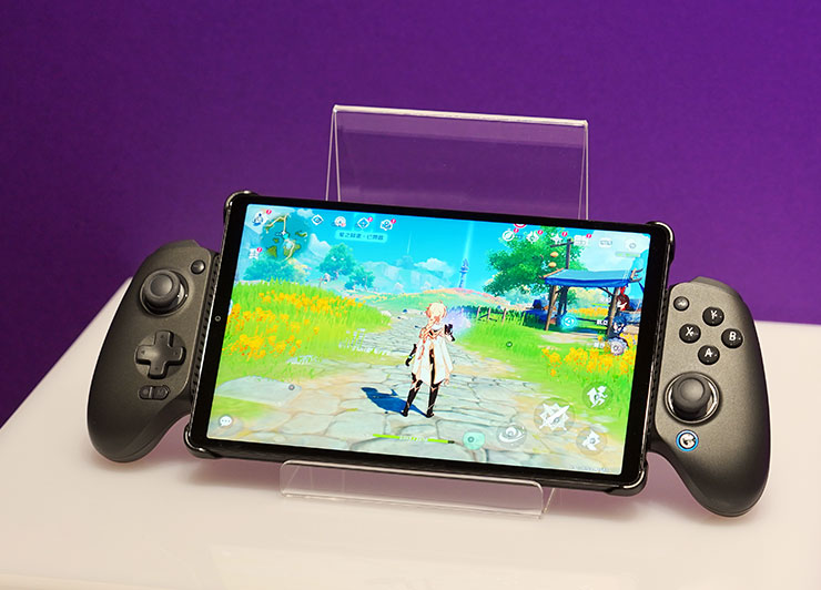 Lenovo AI Now 重新定義 AI PC!地端運行 AI 大模型,電競平板 Legion Tab 超吸睛! - 阿祥的網路筆記本 Lenovo 首款電競平板 Legion Tab 擁有 8.8 大螢幕與旗艦級的 Snapdragon 8 Gen 3 處理器,也能搭配遊戲操控器