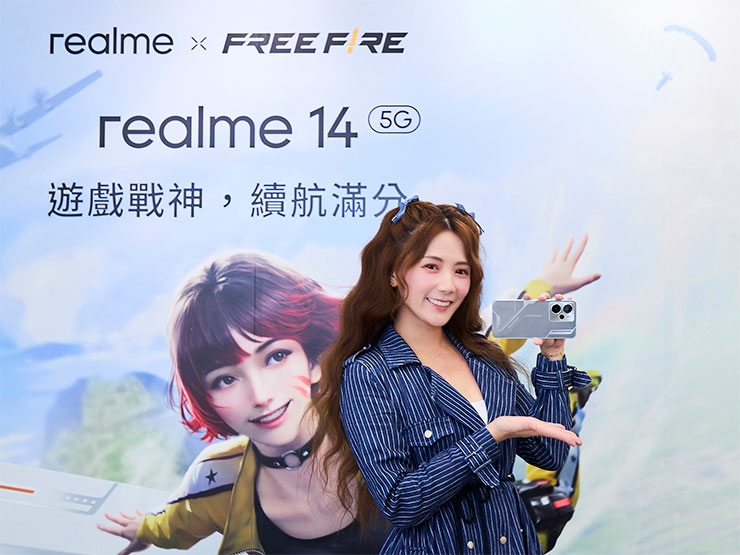 人氣電競女神解婕翎出席媒體品鑑會，分享實際使用realme 14 5G進行手遊對戰的熱血體驗。
