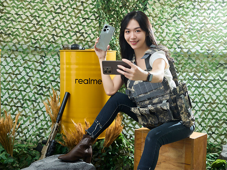 realme 14 5G 推出全新「機甲銀」與「鐵岩棕」兩款時尚色系，建議售價為新台幣 11,990 元。新機將於 4 月 25 日開賣，並自 5 月 1 日起由台灣大哥大獨家販售