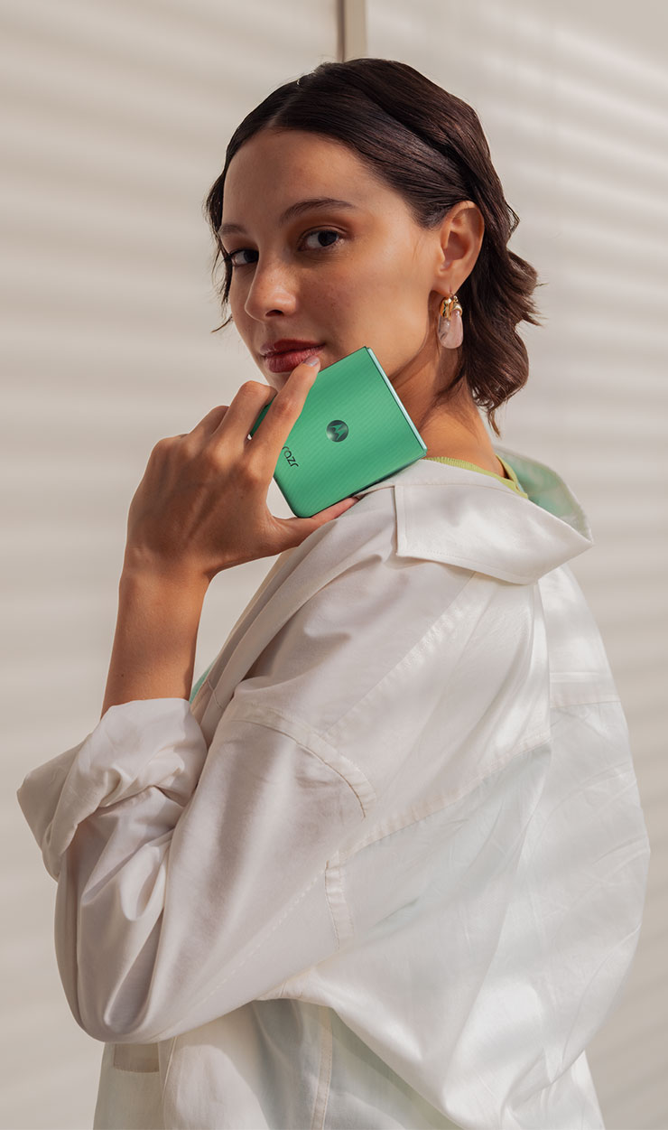 Motorola 推出新摺疊機:Razr 2025 三機齊發,帶來豐富 AI 功能與頂尖效能 - 阿祥的網路筆記本 Moto Razr 2025 系列