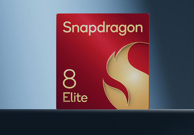 Motorola razr 60 ULTRA 是首款搭載 Snapdragon 8 Elite 晶片的縱向摺疊手機