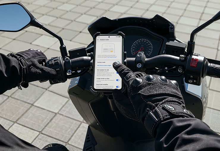 OPPO A5 5G 硬派登場:IP65 防水防塵 × 抗摔雙認證,更是 OPPO 最親民 5G 手機! - 阿祥的網路筆記本 OPPO A5 5G「戶外模式」針對外送常用APP進行優化,可延長螢幕顯示時間、免持接聽、放大音量