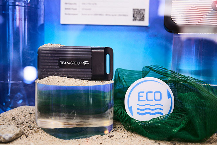 採用海洋塑膠廢料回收製造的 TEAMGROUP PD20 ECO 海廢外接式固態硬碟。