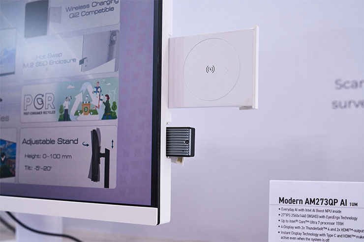 COMPUTEX 2025:微星全線新品全公開!6 大亮點一次看! - 阿祥的網路筆記本 Modern AM273QP AI 系列的機身右側整合了磁吸式充電盤與可抽取式 M.2 SSD 擴充盒。