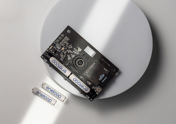 Panasonic eneloop 充電電池擁有穩定放電、優異續航以及可重複充電達 2,100 次等特性，提供高功耗設備強勁電力支援。