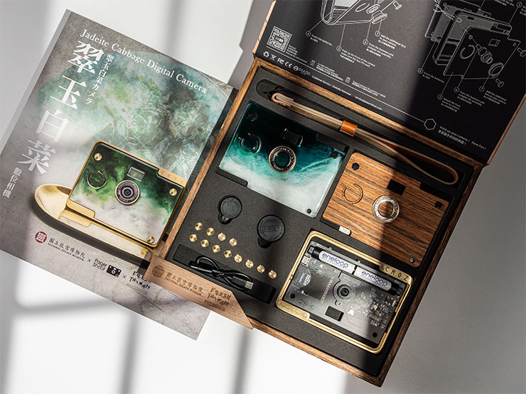 6 月 1 日起 Paper Shoot 官網限量推出購買任一相機禮盒，即贈送 eneloop AAA 標準款充電電池 2 顆的聯名限定活動。