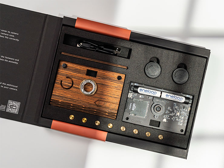 6 月 1 日起 Paper Shoot 官網限量推出購買任一相機禮盒，即贈送 eneloop AAA 標準款充電電池 2 顆的聯名限定活動。