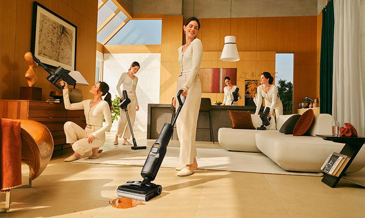 F25 ACE Combo結合吸塵器、除蟎機、洗地機，搭配二合一縫隙刷與長柄刷，一機五用全面涵蓋地板、沙發縫隙、床墊深層與高處灰塵等各類清潔需求，真正實現全屋清潔無死角。