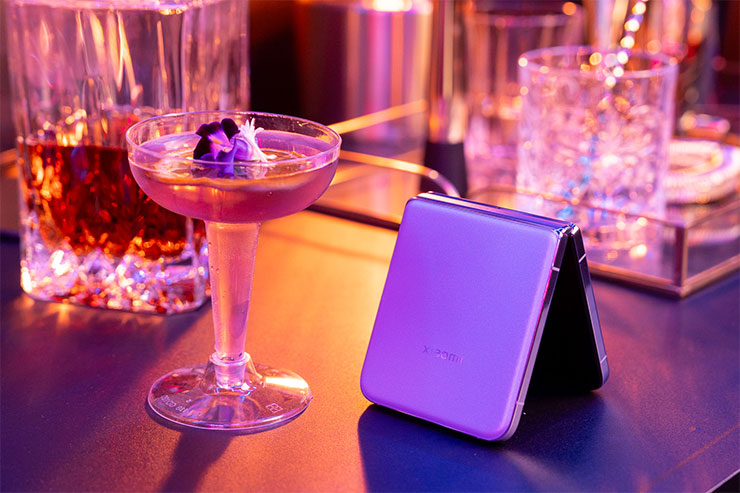 父親節活動期間 Xiaomi MIX Flip 限時直降 NT$10,000，優惠價只要 NT$19,999，兩萬元有找即可入手兼具時尚與實用的折疊手機