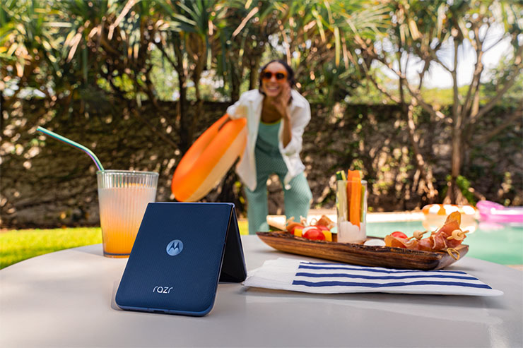 Motorola X ULTRAMAN 宇宙級聯名來了!遠傳新竹巨城門市有購機優惠! - 阿祥的網路筆記本 遠傳電信新竹巨城門市優惠好康獨家登場,最高現賺9,000元!