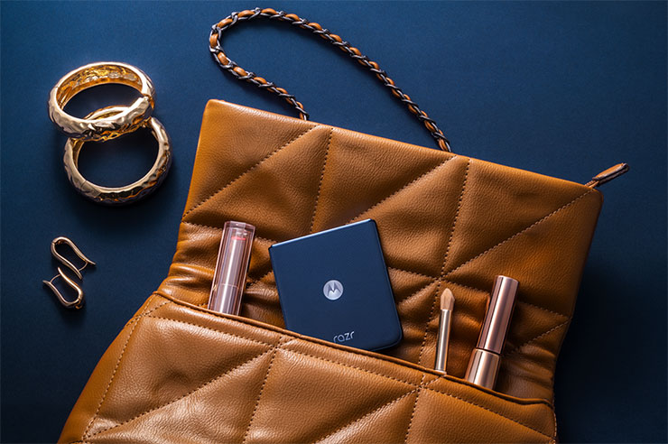 Motorola X ULTRAMAN 宇宙級聯名來了!遠傳新竹巨城門市有購機優惠! - 阿祥的網路筆記本 遠傳電信新竹巨城門市優惠好康獨家登場,最高現賺9,000元!