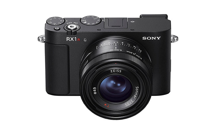 Sony 全新極輕巧全片幅定焦隨身旗艦機 RX1R III,掌上尺寸輕巧隨行! - 阿祥的網路筆記本 Sony 發表全新極輕巧全片幅定焦隨身旗艦機 RX1R III,經典再現、動人畫面凝結一瞬。
