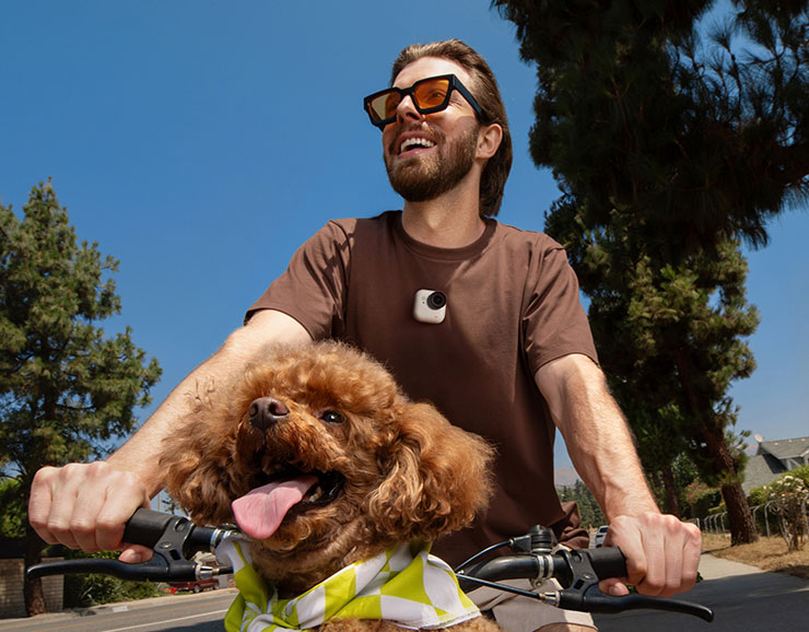 既輕巧又是旗艦級!Insta360 GO Ultra 重新定義口袋級相機體驗! - 阿祥的網路筆記本 Insta360 GO Ultra 具備僅 53 克輕量免手持設計,搭配多元配件與翻轉觸控螢幕 Action Pod,靈活捕捉從日常生活到創意視角的每個精彩瞬間。