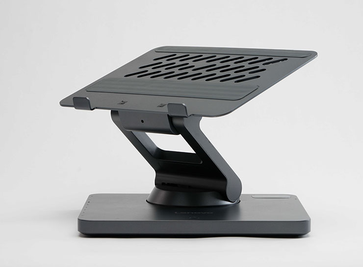 Lenovo Smart Motion Concept 多向概念筆電支架支援自動臉部追蹤、手勢控制、語音指令等功能，並透過符合人體工學的設計，為用戶帶來更高效率與舒適的長時間工作體驗