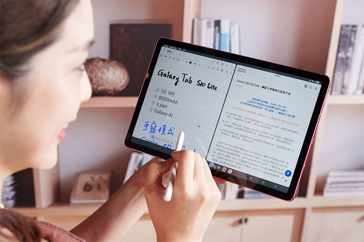 Galaxy Tab S10 Lite透過Samsung Notes內建手寫模式，將潦草筆記轉換成整齊文字