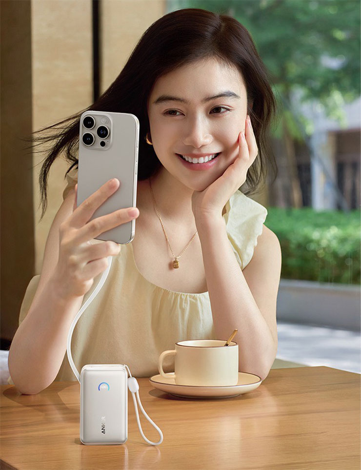 ANKER A1638 自帶充電線，使用更方便