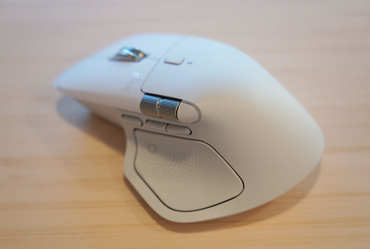 旗艦無線滑鼠 Logitech MX Master 4 即日起全球同步發售!全新觸覺回饋、Actions Ring 快捷環有感升級 - 阿祥的網路筆記本 珍珠白版本的 MX Master 4 無線滑鼠,官方有特別強調選用採質耐用度極高,除了不易發白,髒污也更易於清理