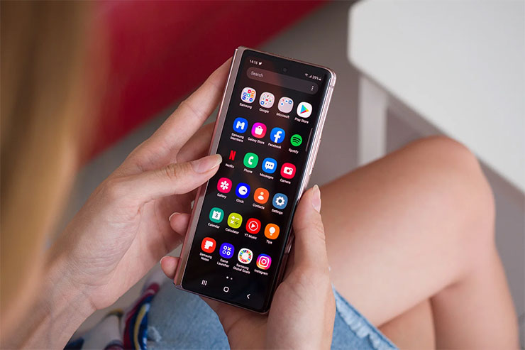 蘋果摺疊機 iPhone Fold 會成功嗎?不可忽視這 5 大關鍵! - 阿祥的網路筆記本 三星初代 Galaxy Z Fold,讓人驚艷,但實際上並不完美