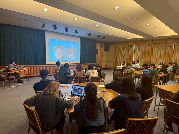 Google 新聞倡議舉辦工作坊，與中央廣播電臺的新聞從業人員討論生成式 AI 工具。