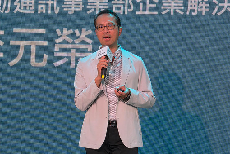 台灣三星「Solve for Tomorrow」百組高中學子競逐~智能餐具「細嚼慢嚥 MindEat」獲首獎! - 阿祥的網路筆記本 今年擔任評審之一的三星電子行動通訊事業部企業解決方案副總經理李元榮