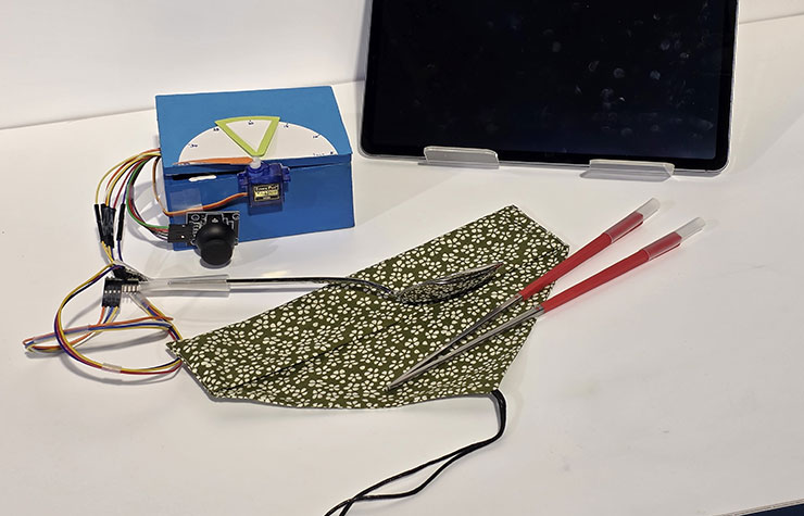 台灣三星「Solve for Tomorrow」百組高中學子競逐~智能餐具「細嚼慢嚥 MindEat」獲首獎! - 阿祥的網路筆記本 「細嚼慢嚥」的實作作品