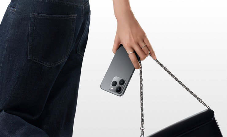 realme 15T 即日起上市!5000 萬畫素 AI 相機、7000mAh 大電量與防水防塵都有,挑戰萬元內最強規格 - 阿祥的網路筆記本 realme 15T配備7000mAh大電池與60W超級閃充,兼顧長續航與高效充電,外出一整天也能保持充足電量,無須擔心續航焦慮。