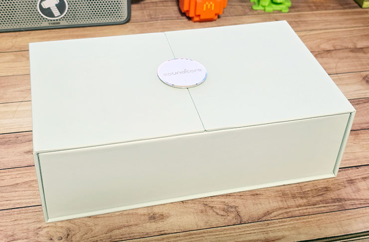 阿祥入手的 Soundcore Sleep A30 是媒體體驗的特別版本，有著精品質感的盒裝。